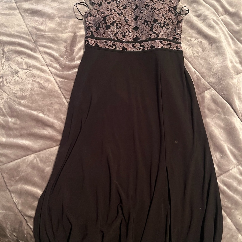 Elegant Black Lace Evening Dress